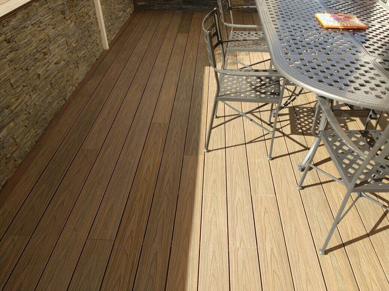 Deck WPC piso exteriores dual color Marron Teca y Marron claro por el otro lado 23x140x2900mm